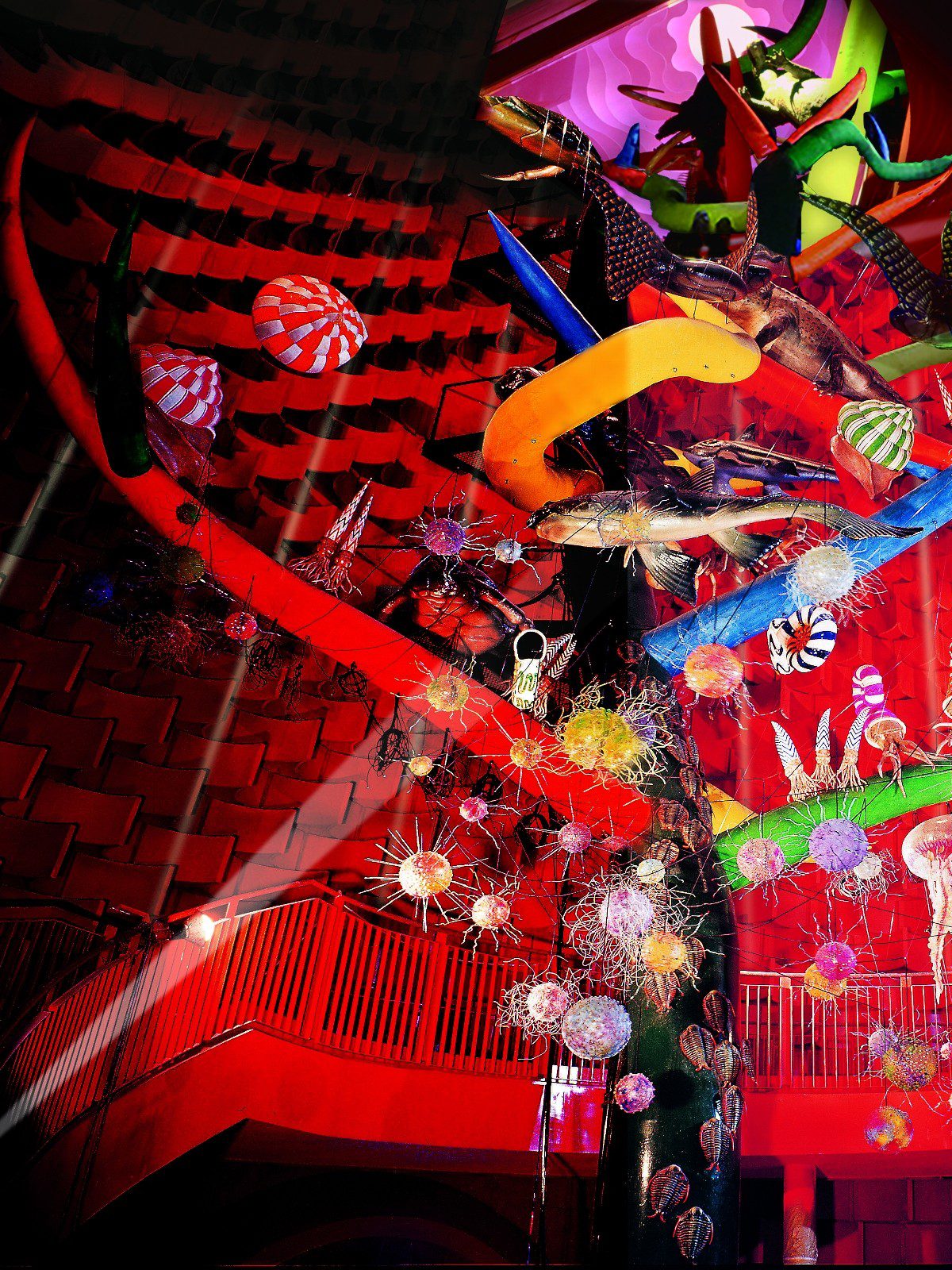 「太陽の塔」内部見学ツアー好調　クラツー、出発地を順次拡大